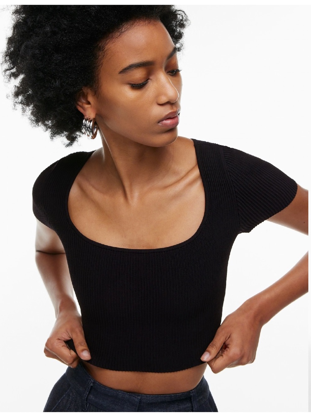 Aritzia Babaton Sculpt Knit
Square Neck Crop Top